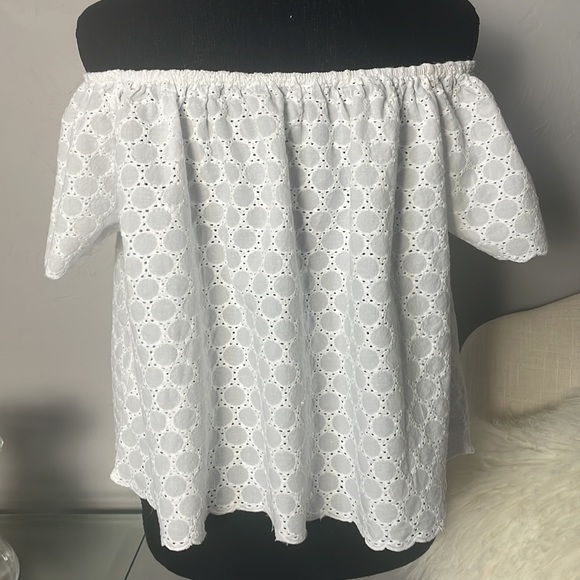 Trafaluc White  Short Top - Picture 8 of 8